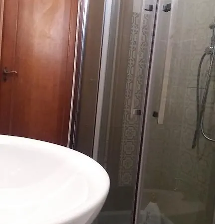 La Lupa Oda ve Kahvaltı 2*